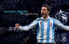 金年会-真战神！凯恩德甲帽子戏法数量追平英超时代，传奇纪录唾手可得